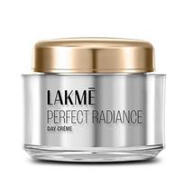 LAKMÉ Absolute Perfect Radiance Šviesinantis dieninis kremas 50 g, SPF 30, Kasdienis švytėjimo suteikiantis veido drėkiklis švytinčiai odai - Su glicerinu ir niacinamidu 50gm