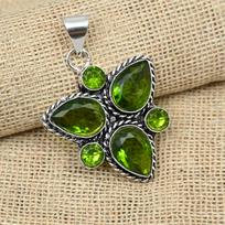 Peridot Gemstone 925 Sterling Silver Handmade Flower design Necklace Pendant For Her 1.81 inches žalia