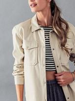 Originali ėriuko oda Minkšti Laisvalaikio Stilingi Moteriški Marškiniai Off-White Rankų darbo S pilkšvai balta