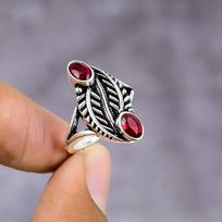 Natural Mozambique Garnet Gemstone 925 Sterling Silver Ring Size 7.5 Z1m50
