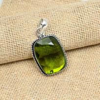 AAA+ Peridot Gemstone 925 Sterling Silver Jewelry Handmade Pendant For Her 1.57 Inches žalia