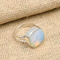 Pretty Milky Opal Gemstone Handmade 925 Sterling Silver Jewelry Ring For Women 4 balta