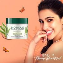 Biotique Kviečių daigų Anti-Age naktinis kremas | Mažina smulkias raukšles | Šviesina tamsias dėmes | 100% augaliniai ekstraktai | Tinka visų tipų odai | 50g