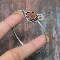 Apelsinų karneolio brangakmenis 925 sterlingas sidabras, rankų darbo rankogalių apyrankė, reguliuojama jai Adjustable oranžinė