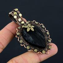 Juodasis turmalinas, šiurkštus brangakmenis, varinė viela, rankų darbo pakabukas, papuošalas dovana meilei 2.95 Inches juoda