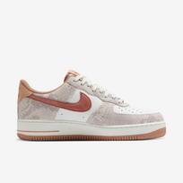 Nike Air Force 1 '07 LV8  - Dydis 42 (HF2898-100 Laisvalaikio batai)