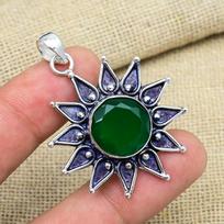 Green Onyx Gemstone 925 Sterling Silver Boho Jewelry Handmade Lovely Pendant For Women 1.96 Inches žalia