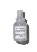 DAVINES LOVE Curl Garbanas atgaivinantis purškiklis mini (baby) 75ml