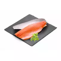 Atšaldyta atlantinių lašišų filė su oda