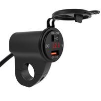 12 V motociklo vairo 2,4 A USB adapterio įkroviklis su skaitmeniniu voltmetru, tinkantis 22–26 mm vairams 7.1*6.1*2.2cm juoda