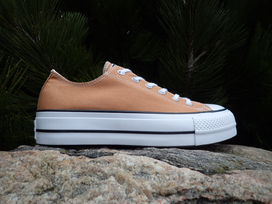 Converse Chuck Taylor All Star Lift Platform