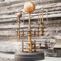 Kaimiško stiliaus Saulės sistemos modelis, visiškai veikiantis planetariumas, dangaus dovana astro mėgėjams, planetariumas, antikvarinė dovana