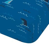 Mėlynos spalvos vaikų patalynė vaikiškai lovai su guma 70x140 cm Jawsome Shark – Catherine Lansfield