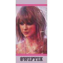 Rožinės spalvos iš medvilnės vaikiškas rankšluostis 70x140 cm Swiftie – Jerry Fabrics