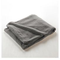 Pilka fleece tipo antklodė ir pledas 125x150 cm Curly Wooly – douceur d'intérieur