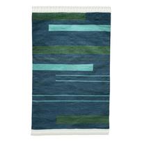 Tamsiai mėlynas dvipusis lauko kilimas iš perdirbto plastiko Green Decore Marlin, 90 x 150 cm