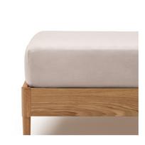 Taupe spalvos iš medvilnės paklodė su guma 180x200 cm Simmel – Kave Home