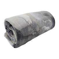 Pilkos spalvos fleece tipo antklodė ir pledas 150x200 cm Marble – JAHU collections