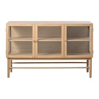 Vitrina iš ąžuolo masyvo natūralios spalvos 88x140 cm Elba – Unique Furniture