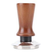Spyruoklinis kalibruotas kavos tamperis medinis kavos maltos kavos tamperis su nerūdijančio plieno pagrindu kavinei 51MM brown