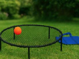 Spikeball žaidimas