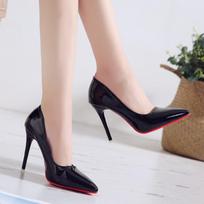 Raudonas padadas aukštakulniai stiletto moteriški aukštos kokybės vienspalviai bateliai pavasariniai juodi kulniukai didelis dydis smailūs 4243 universalūs 34