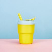 400 ml kavos puodelis su dangteliu ir šiaudeliu, silikoninis, šaltų sulčių ir pieno arbatos puodelis, nepralaidus, geriamojo vandens buteliukas, nešiojamas kelioninis puodelis geltona