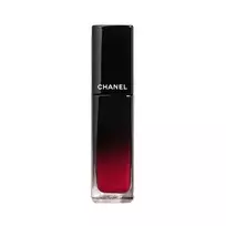 Chanel – blizgantys skysti lūpų dažai ( Shine Liquid Lip Colour) 6 ml – 63