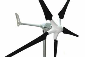 Horizontalios ašies vėjo generatorius IstaBreeze® I-2000 W, 48 V, su hibridiniu krovimo valdikliu, penkių sparnų
