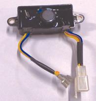 Įtampos reguliatorius AVR 2-3 kW 330uF 250V generatoriams