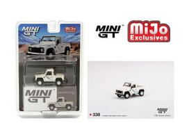 PRE-ORD3R Mini GT Modeliukas 1/64 Landrover Defender 90 pick-up, white/blue stripes