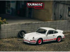 PRE-ORD3R Tarmac Modeliukas 1/64 Porsche 911 Carrera RS 2.7 Lightweight, white/red