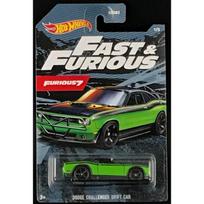 Hot Wheels Mainline Fast and Furious Modeliukas Dodge Challenger Drift Car Green