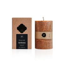 Candle Family Kvepianti palmių vaško žvakė 'Apgaubiu Švelnumu'