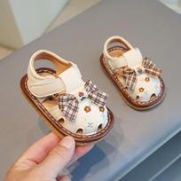 2024 m. Vintažinio stiliaus gėlių vasariniai sandalai kūdikiams mergaitėms - Mieli švilpiantys princesės batukai Set of 5: Sizes 16-20