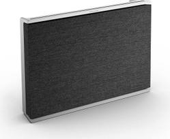 "Bang & Olufsen Beosound Level" - belaidis nešiojamasis "Wifi" ir "Bluetooth" garsiakalbis (16 val. baterijos veikimo laikas), "Cradle to Cradle" sertifikuotas tvarus garsiakalbis - natūralus aliuminis / tamsiai pilka