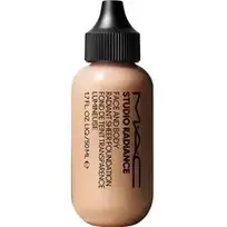 Stila Cosmetics Studio Radiance (Face and Body Radiant Sheer Foundation) - Voděodolný make-up 50 ml