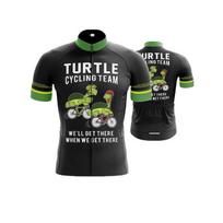 Patogūs, „Turtle Cycling Team“ vyriški trumpomis rankovėmis užtraukiami dviratininko marškinėliai - kvėpuojantis poliesteris, greitai džiūstantys, su kišenėmis gale - Puikiai tinka kalnams S juoda