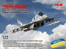 Klijuojamas Modelis ICM 72143 Ukrainian Fighter with HARM missiles MiG-29, 9-13, Radar Hunter, 1/72