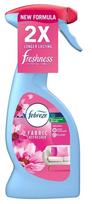 Purškiamas audinių gaiviklis FEBREZE Budding Flower, 375 ml