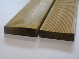 Terasinė lenta, matmenys 27 x 145 x 4000 mm, impregnuota žalia spalva, spygliuotis, klasė AB, 1 vnt.
