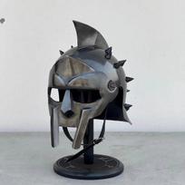 Gladiatoriaus šalmas Juodojo Riterio Romėnų Kareivio Maksimo Šalmas Larp Helovino Kostiumas