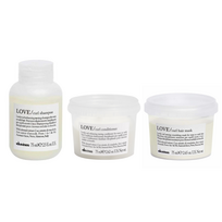 Davines LOVE Curl Travel Full Set Plaukų priežiūros rinkinys garbanotiems plaukams, 1vnt