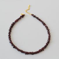 Barokinis granatų karoliukų trumpas vėrinys - Elegantiška raktikaulio grandinėlė Handcrafted