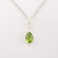 Rankų darbo Peridoto brangakmenio 925 svarų sterlingų sidabro papuošalo pakabukas 1,40  Dovana Jai PP-12-8 white