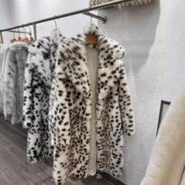 Kailinis Žieminis Leopardinio Rašto Kailinis Švarkas Moteriškas Nertinis Vilnos Kailinis Švarkas Moteriškumas Ilgas Kailinis Paltai S