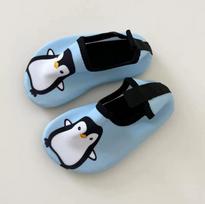 Kids' Anti-Slip Beach Shoes: Soft, Cute Snorkeling and Swimming Socks for Boys and Girls 170 (17CM)