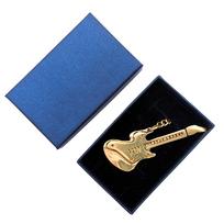 Žalvarinis gitaros formos raktų pakabukas su karabinu dovanų dėžutėje