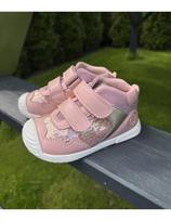 Biomecanics pirmieji aulinukai, Pink