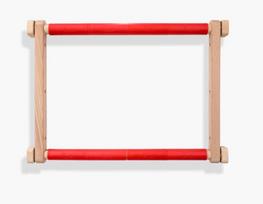 Tvirtas siuvinėjimo rėmelis su spaustukais 30×40 cm rankdarbiams